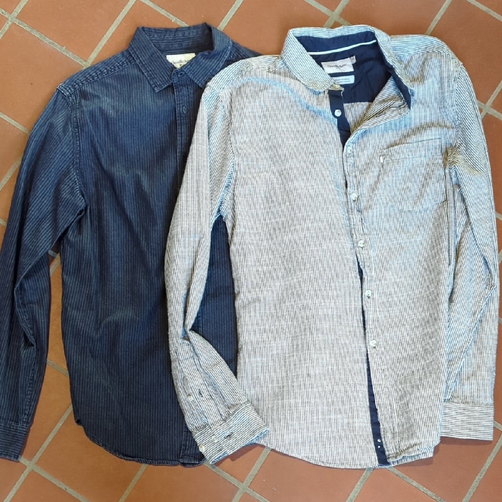 Goodfellow & Co Blue and White Casual Button Down Shirts